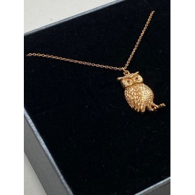 Julie Julsen collana girocollo rosa con ciondolo Gufo | JJNE9827